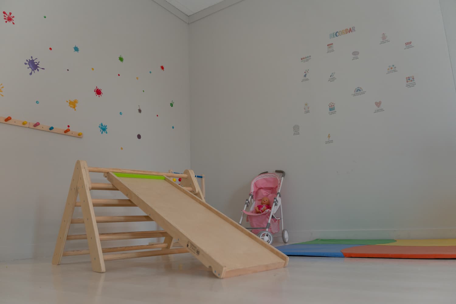 Espacio de juego y talleres de la ludoteca del centro en Cuenca